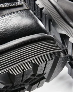 Originals|Platform Boots><noscript><img width=