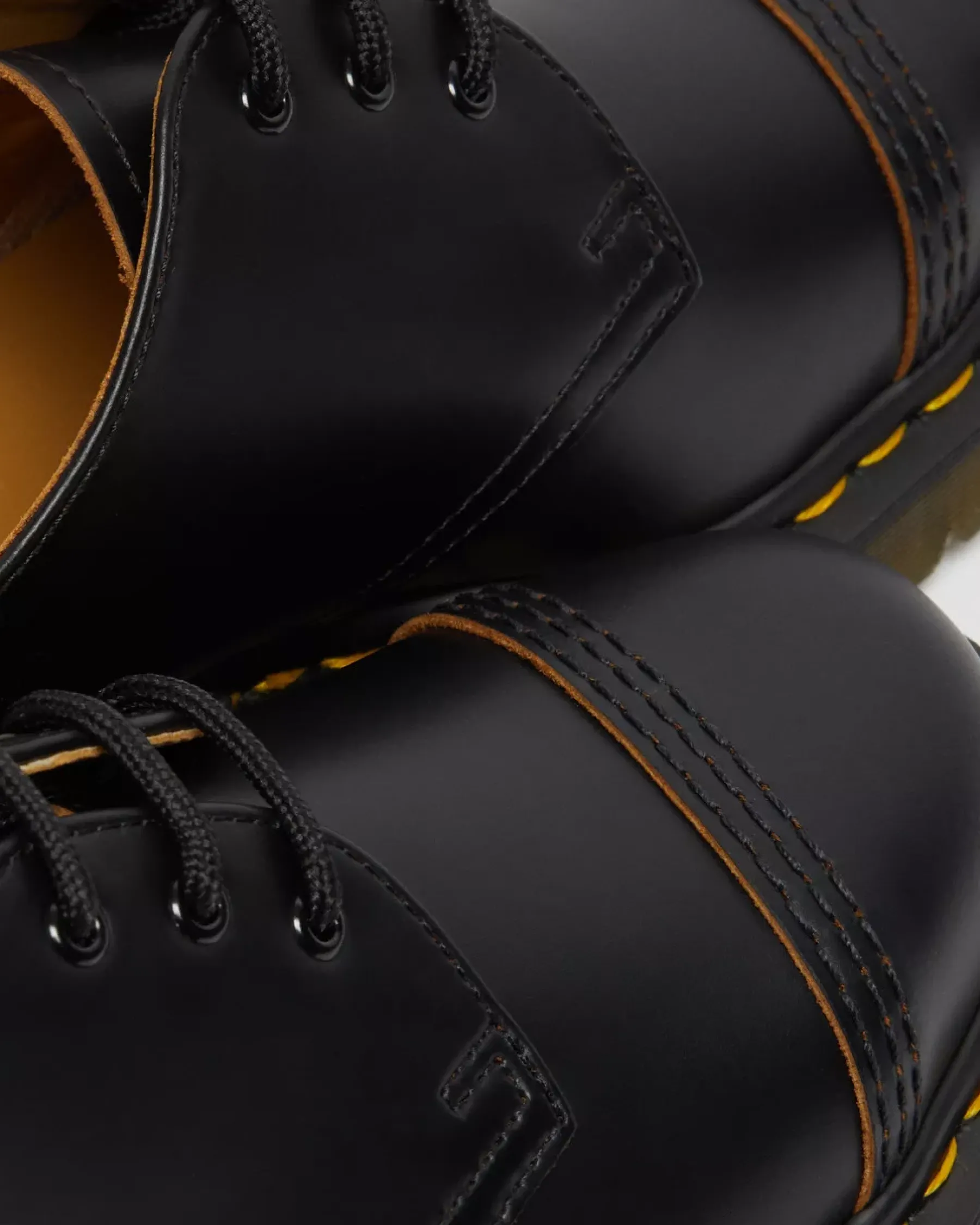 Sale|Originals>Dr. Martens 1461 Bex Made in England Toe Cap Oxford Shoes Black — Vintage Smooth