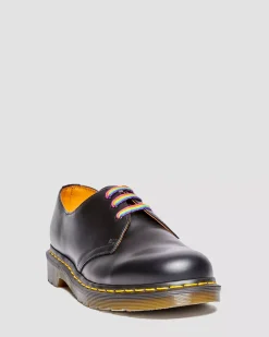 Laces|Accessories>Dr. Martens 26 Inch Flat Rainbow Shoe Laces (3-Eye) Rainbow — Polyester