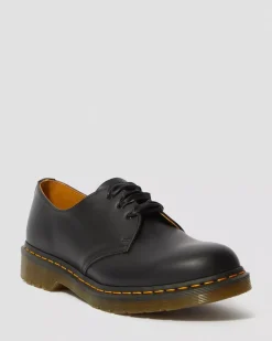 Laces|Accessories>Dr. Martens 26 Inch Ribbon Shoe Laces (3-Eye) Black — Ribbon