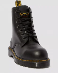 Laces|Accessories>Dr. Martens 47 Inch Round Shoe Laces (6-7 Eye) Black — Polyester