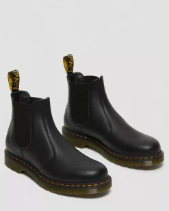 Originals|Chelsea Boots><noscript><img width=