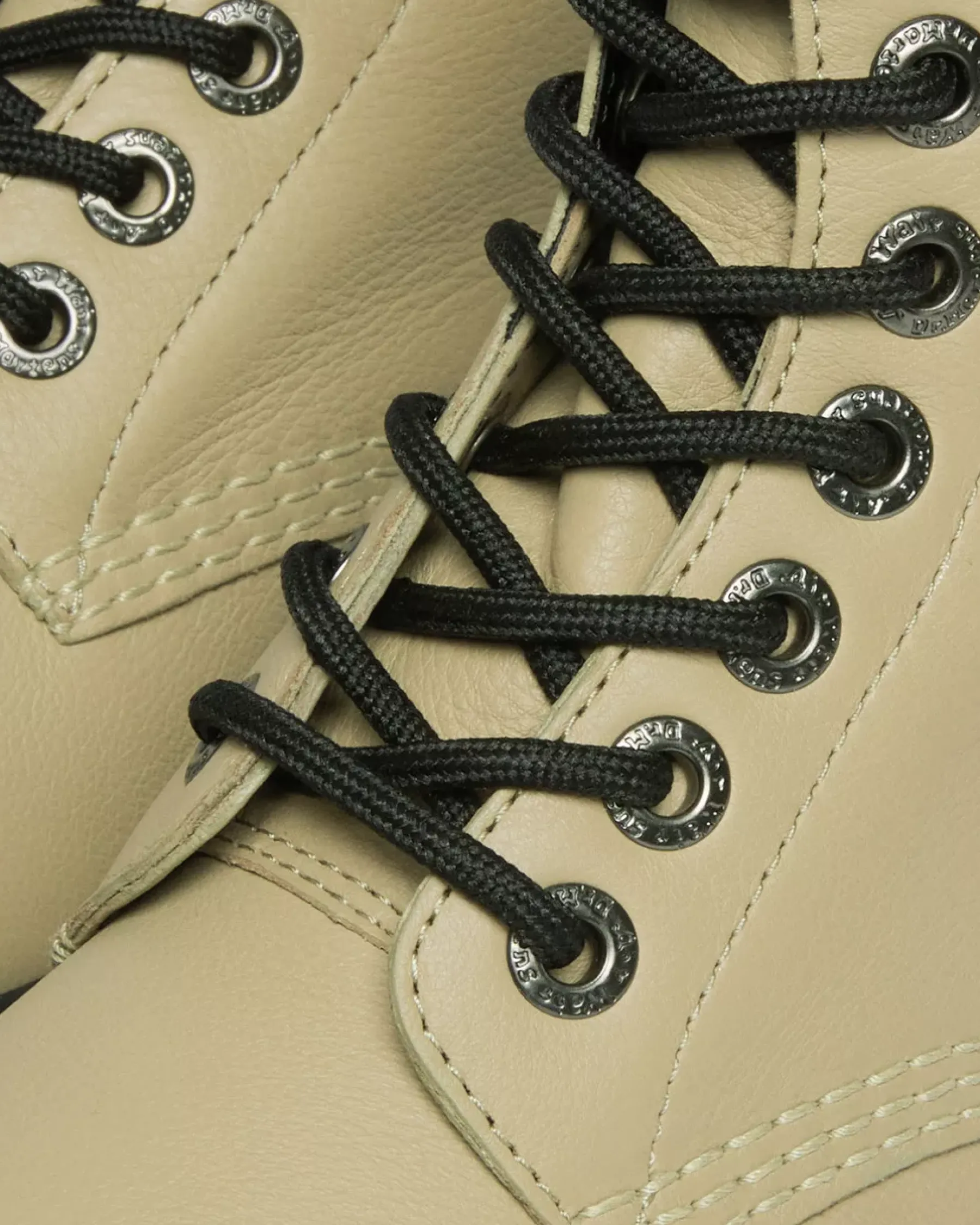 Originals|Platform Boots>Dr. Martens 1460 Pascal Max Leather Platform Boots Pale Olive — Pisa