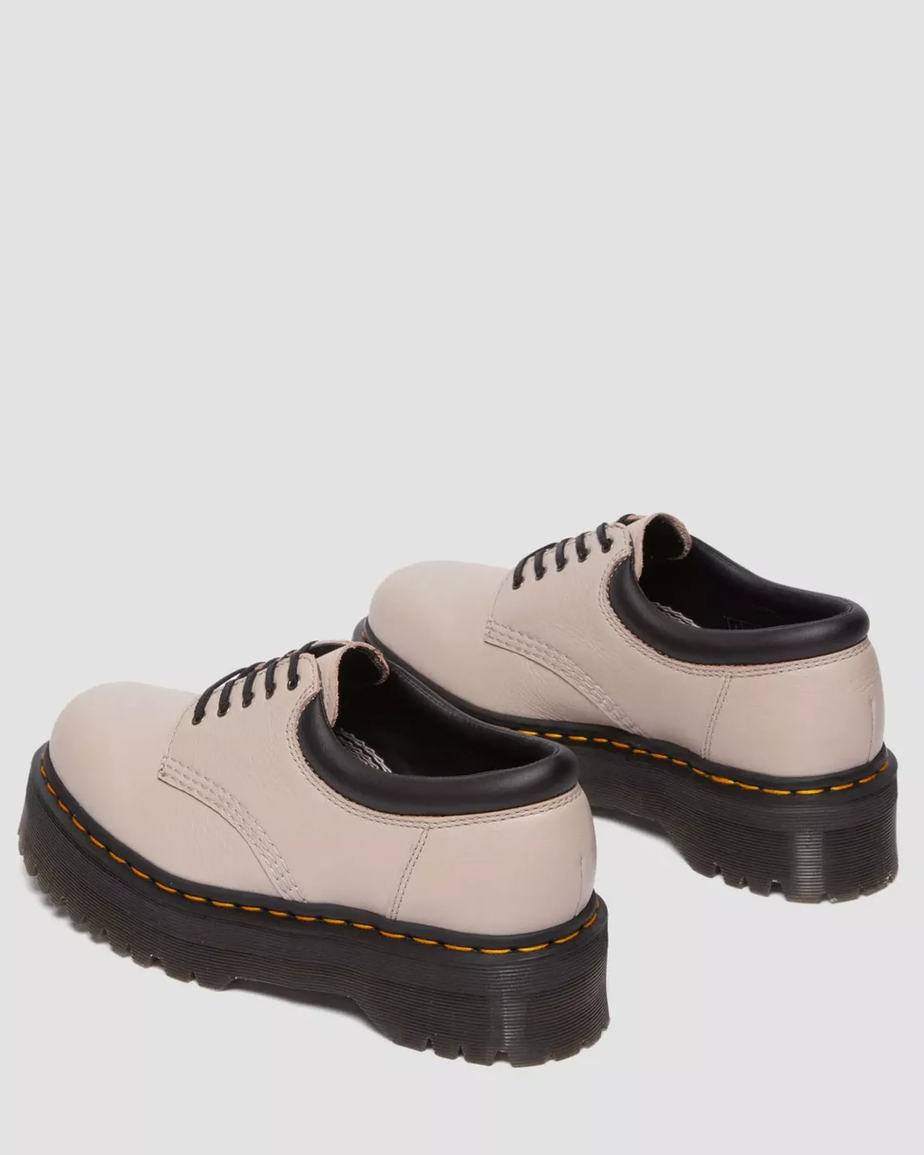 Platform Shoes|Platforms>Dr. Martens 8053 Pisa Leather Platform Casual Shoes VINTAGE TAUPE — Pisa