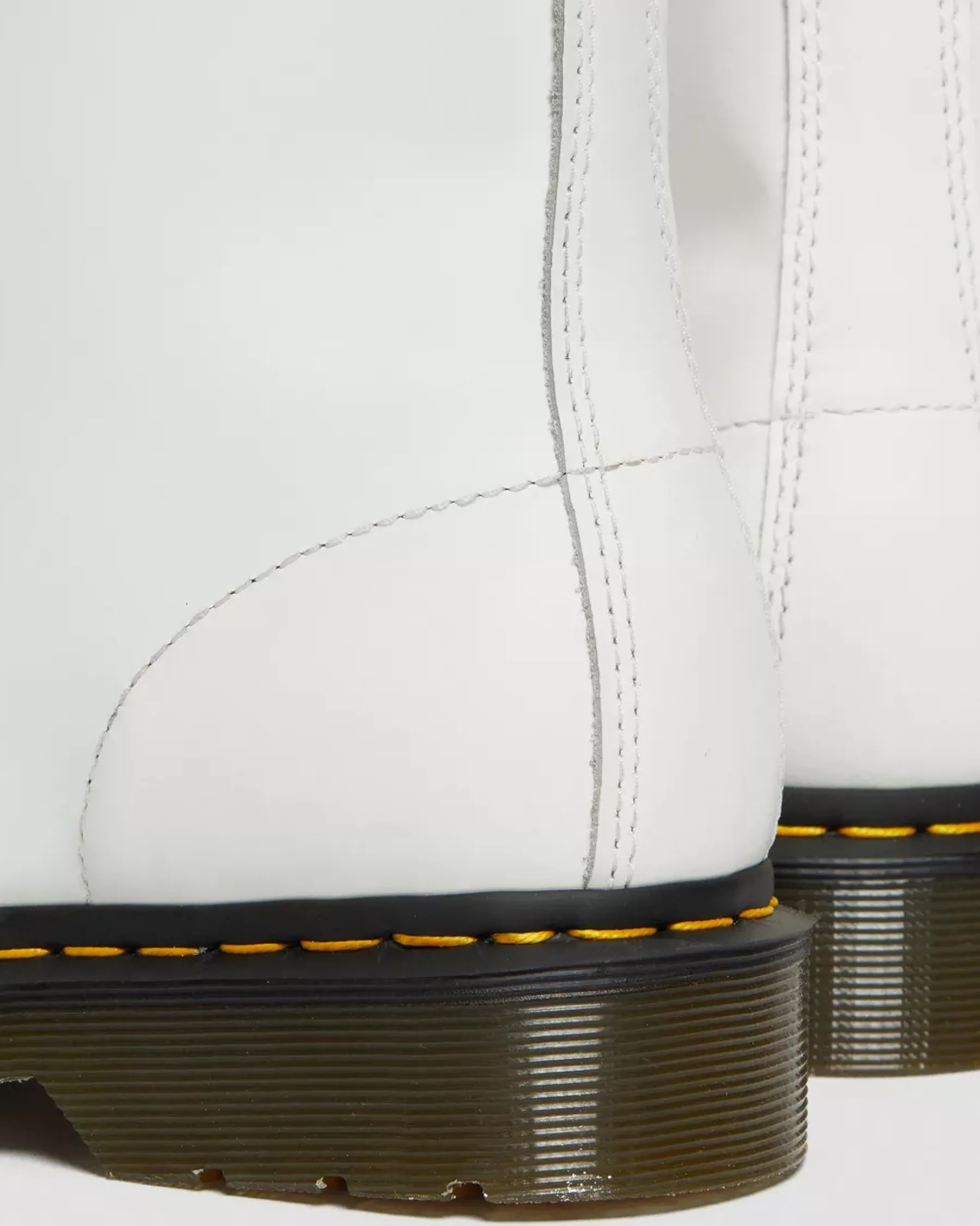 Originals|Ankle Boots>Dr. Martens 1460 Smooth Leather Lace Up Boots White — Smooth Leather