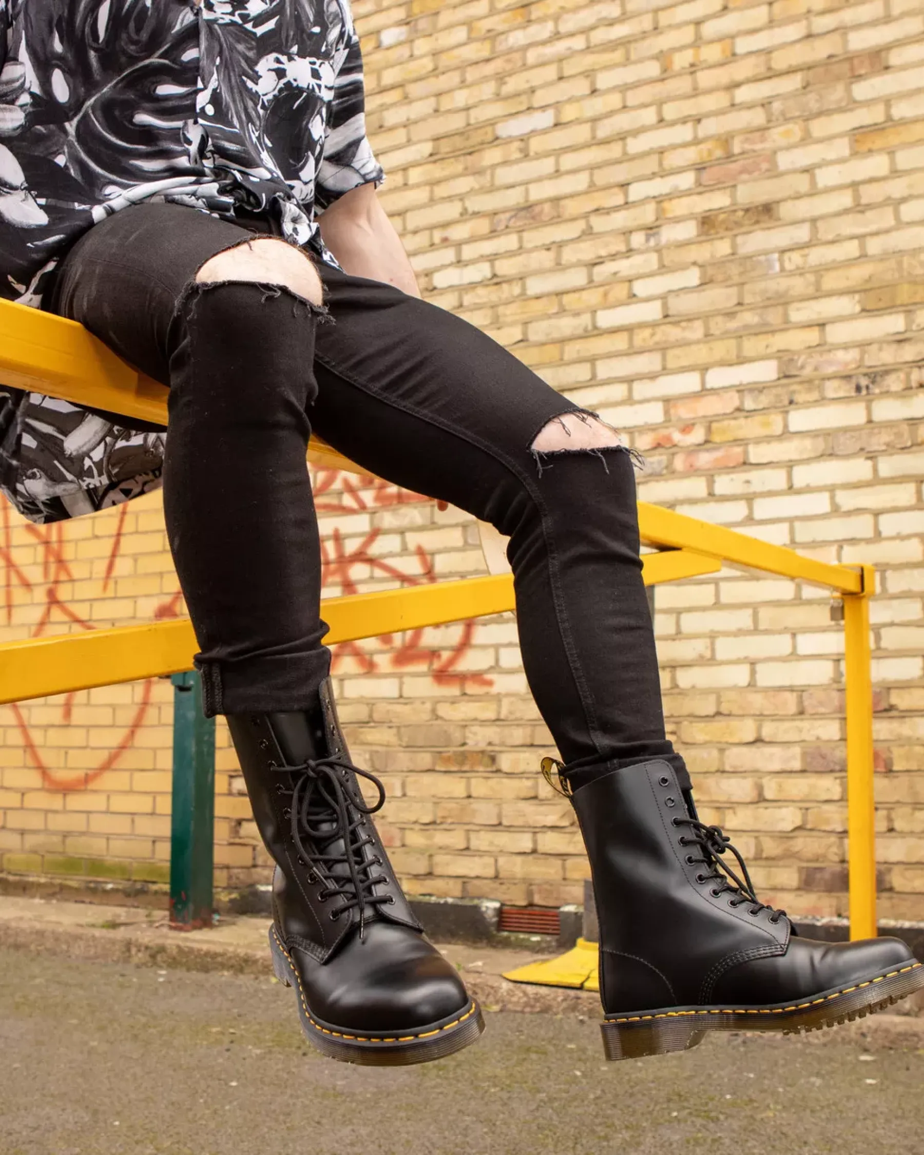 Originals|Ankle Boots>Dr. Martens 1490 Smooth Leather Mid Calf Boots Black — Smooth Leather