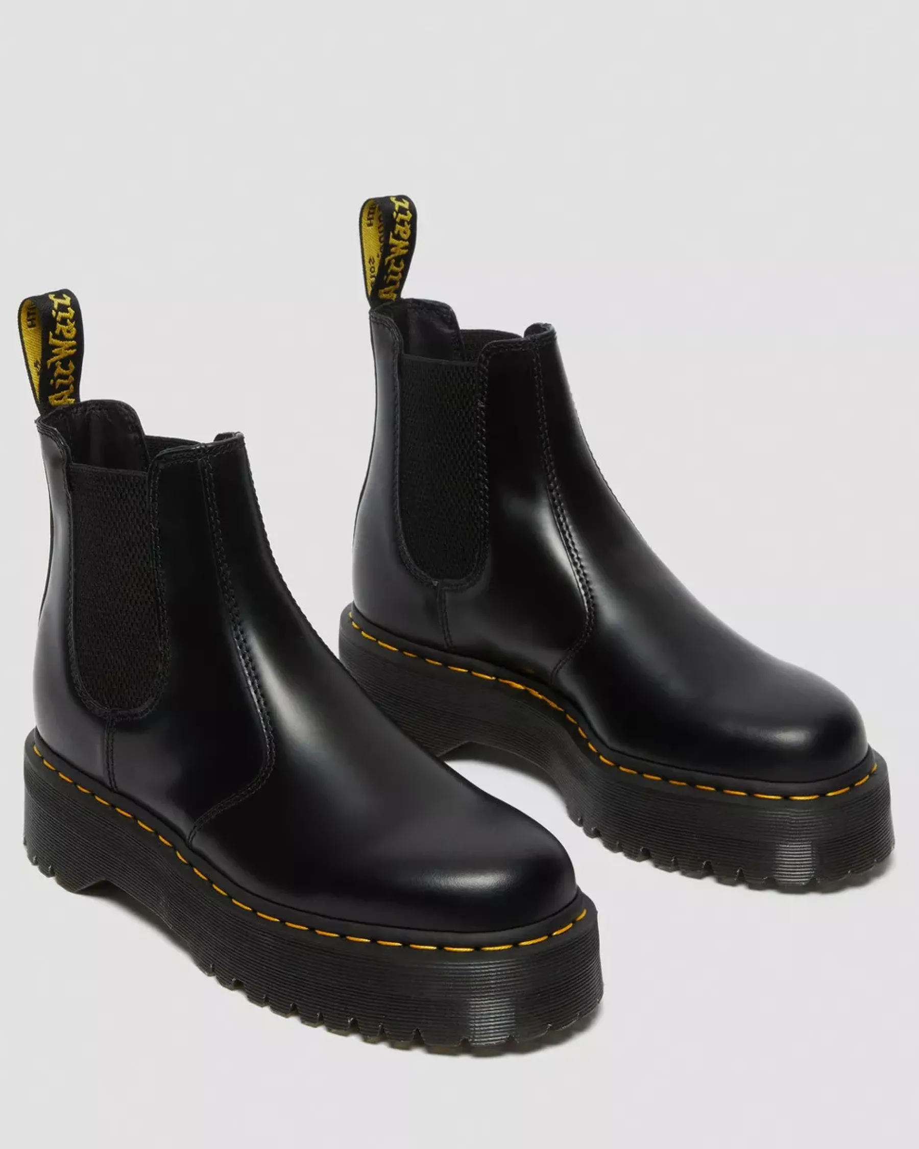 Bestsellers|Platform Boots>Dr. Martens 2976 Smooth Leather Platform Chelsea Boots Black — Polished Smooth