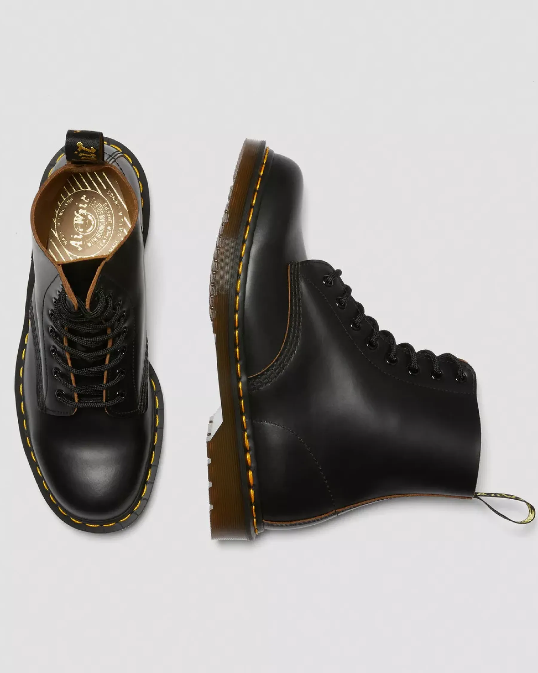 Originals|Ankle Boots>Dr. Martens 1460 Vintage Made in England Lace Up Boots Black — Quilon