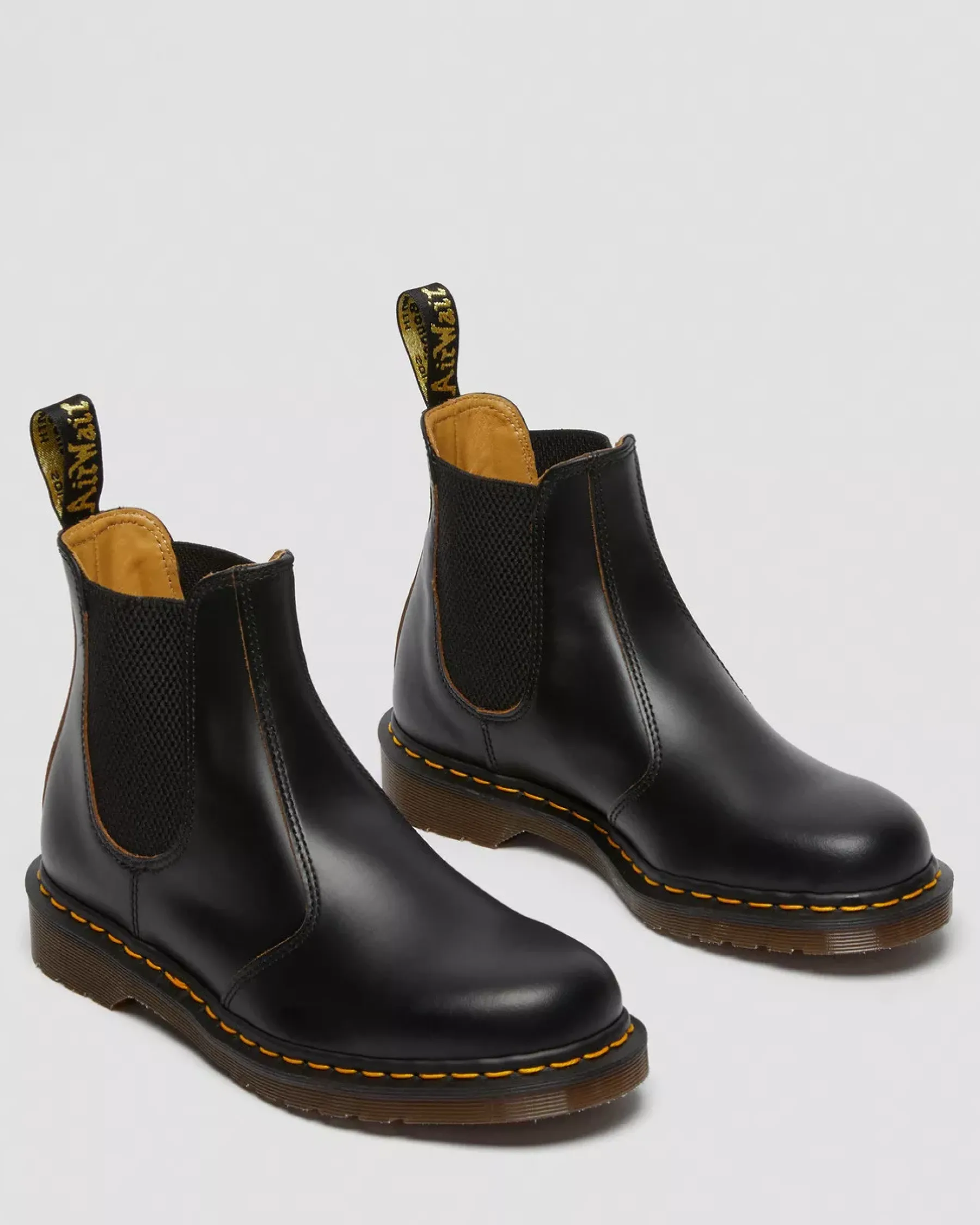 Originals|Chelsea Boots>Dr. Martens 2976 Vintage Made In England Chelsea Boots Black — Quilon