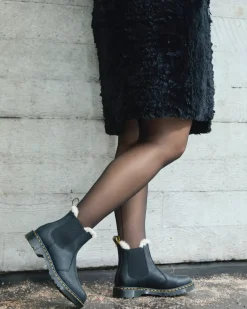 Bestsellers|Chelsea Boots>Dr. Martens 2976 Women's Faux Fur Lined Chelsea Boots Black — Burnished Wyoming
