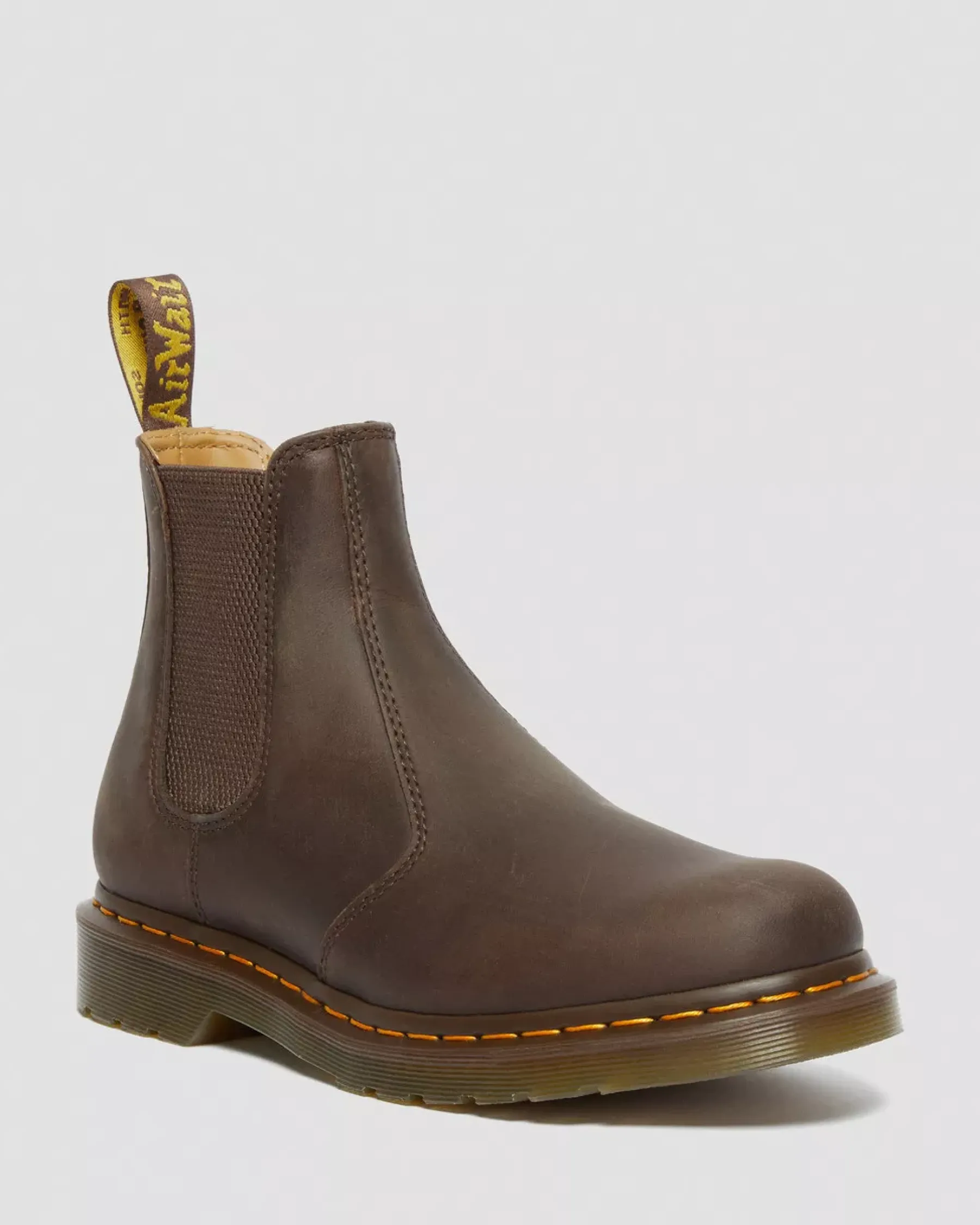Originals|Chelsea Boots>Dr. Martens 2976 Yellow Stitch Crazy Horse Leather Chelsea Boots Dark Brown — Crazy Horse