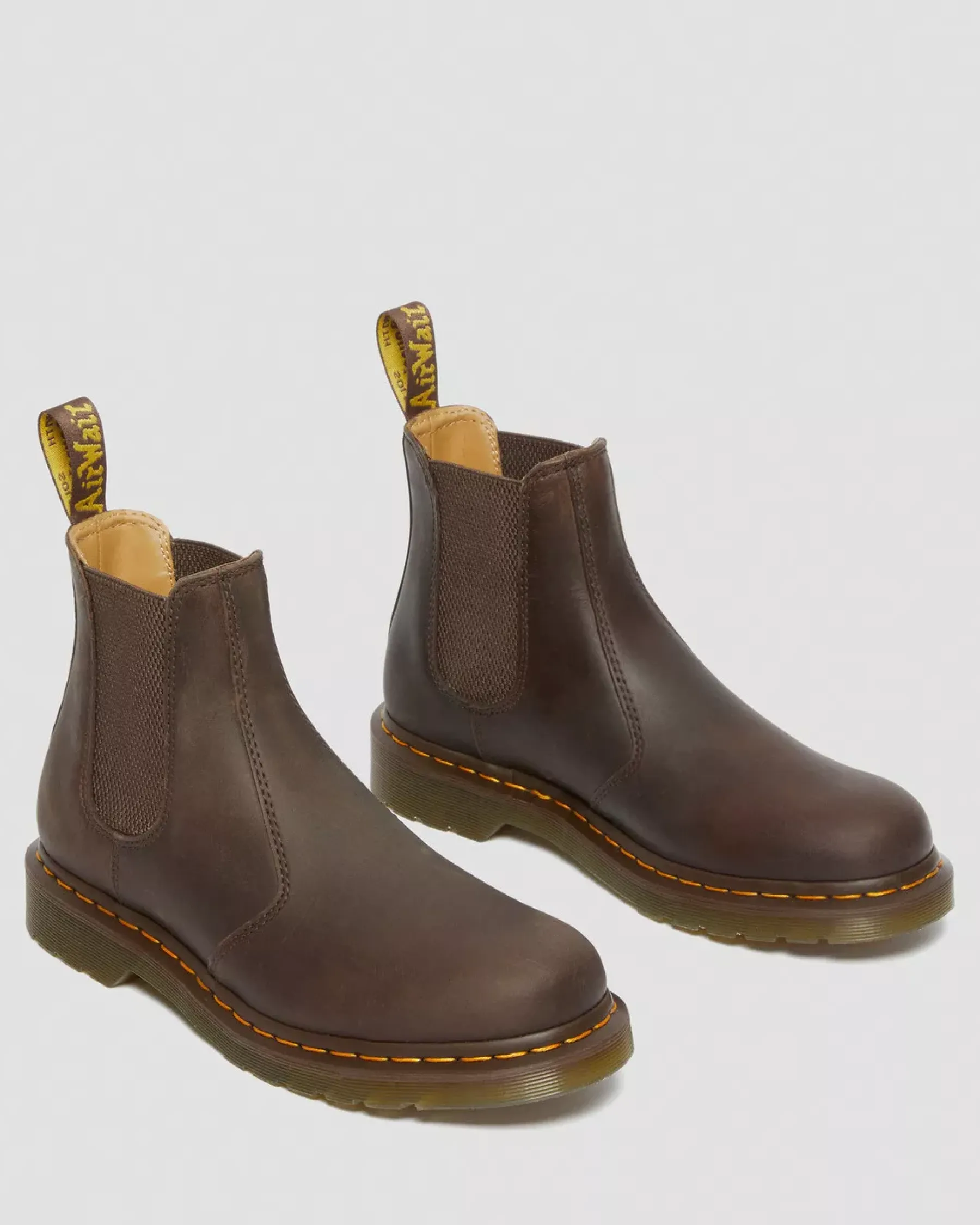 Originals|Chelsea Boots>Dr. Martens 2976 Yellow Stitch Crazy Horse Leather Chelsea Boots Dark Brown — Crazy Horse