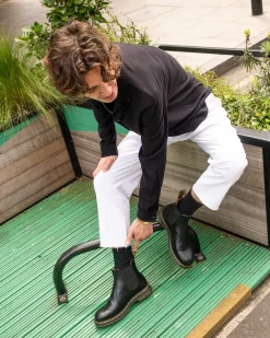 Originals|Chelsea Boots>Dr. Martens 2976 Yellow Stitch Smooth Leather Chelsea Boots Black — Smooth Leather