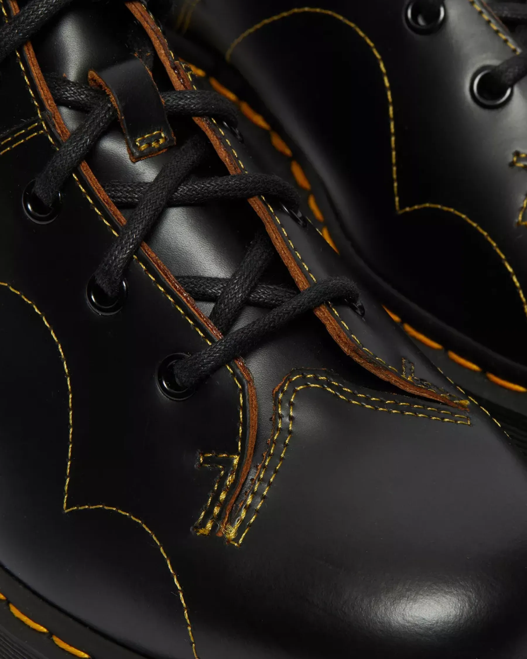 Bestsellers|Platform Boots>Dr. Martens Church Platform Monkey Boots Black — Vintage Smooth