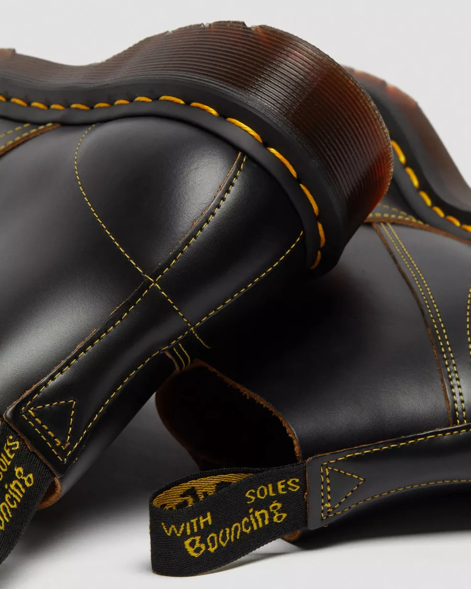 Originals|Ankle Boots>Dr. Martens Church Vintage Monkey Boots Black — Vintage Smooth
