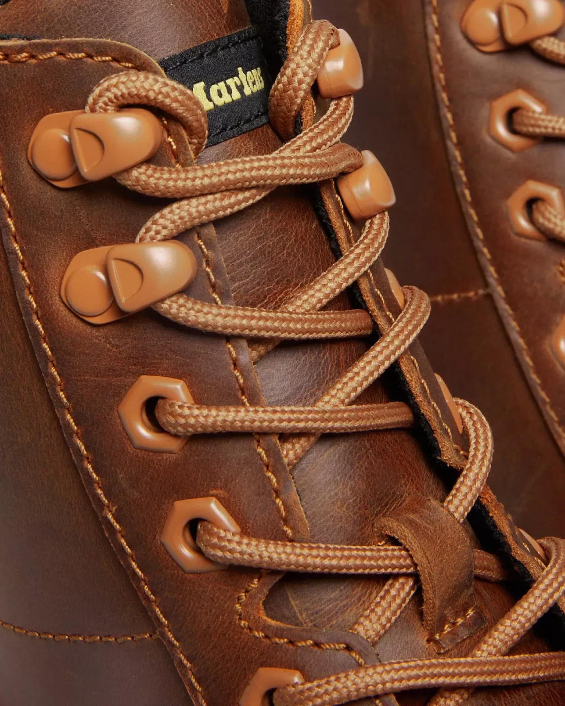 Sale|Casual Boots>Dr. Martens Combs Pull Up Leather Casual Boots WARM TAN — Archive Pull Up