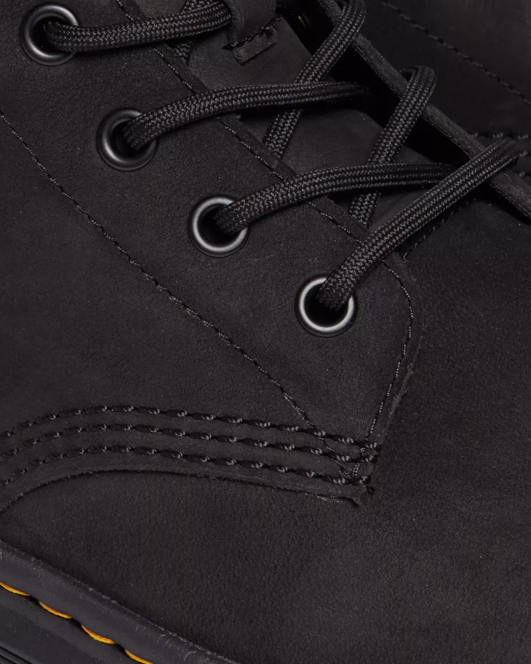 Ankle Boots|Boots>Dr. Martens Crewson Buffbuck Leather Casual Chukka Boots Black — Buffbuck