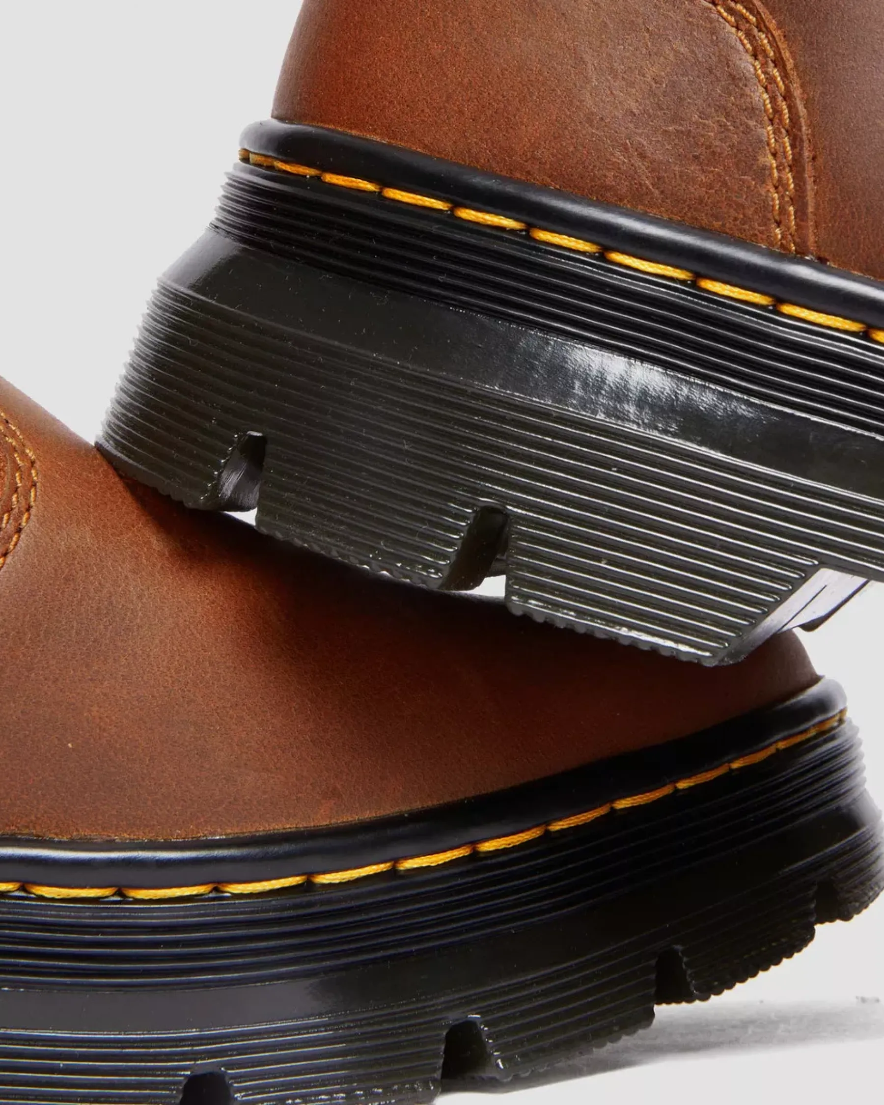Sale|Chelsea Boots>Dr. Martens Embury Pull Up Leather Chelsea Boots WARM TAN — Archive Pull Up
