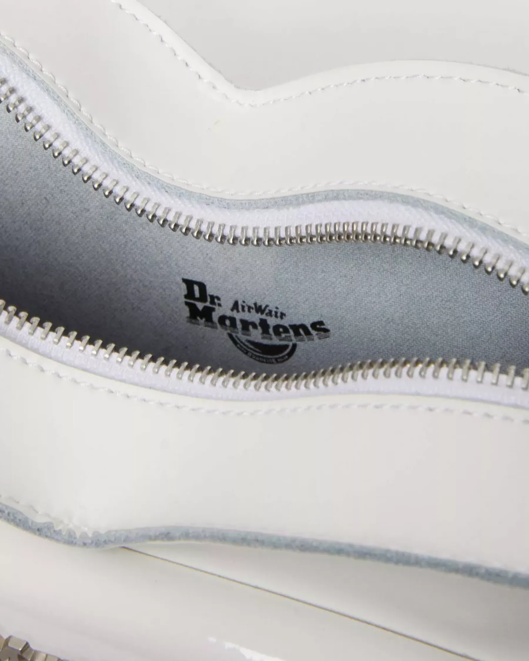 Accessories|Bags>Dr. Martens Heart Shaped Leather Backpack White — Kiev