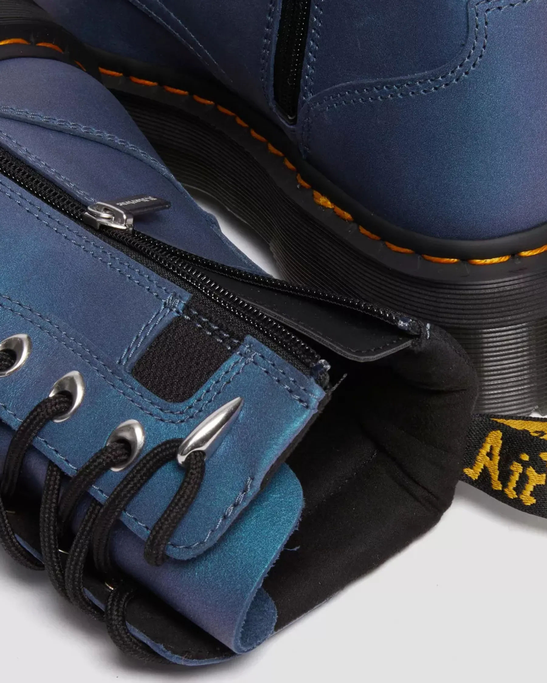 Sale|Platform Boots>Dr. Martens Jadon II Boot Hardware Pull Up Leather Platforms DEEP BLUE — Pull Up Shift