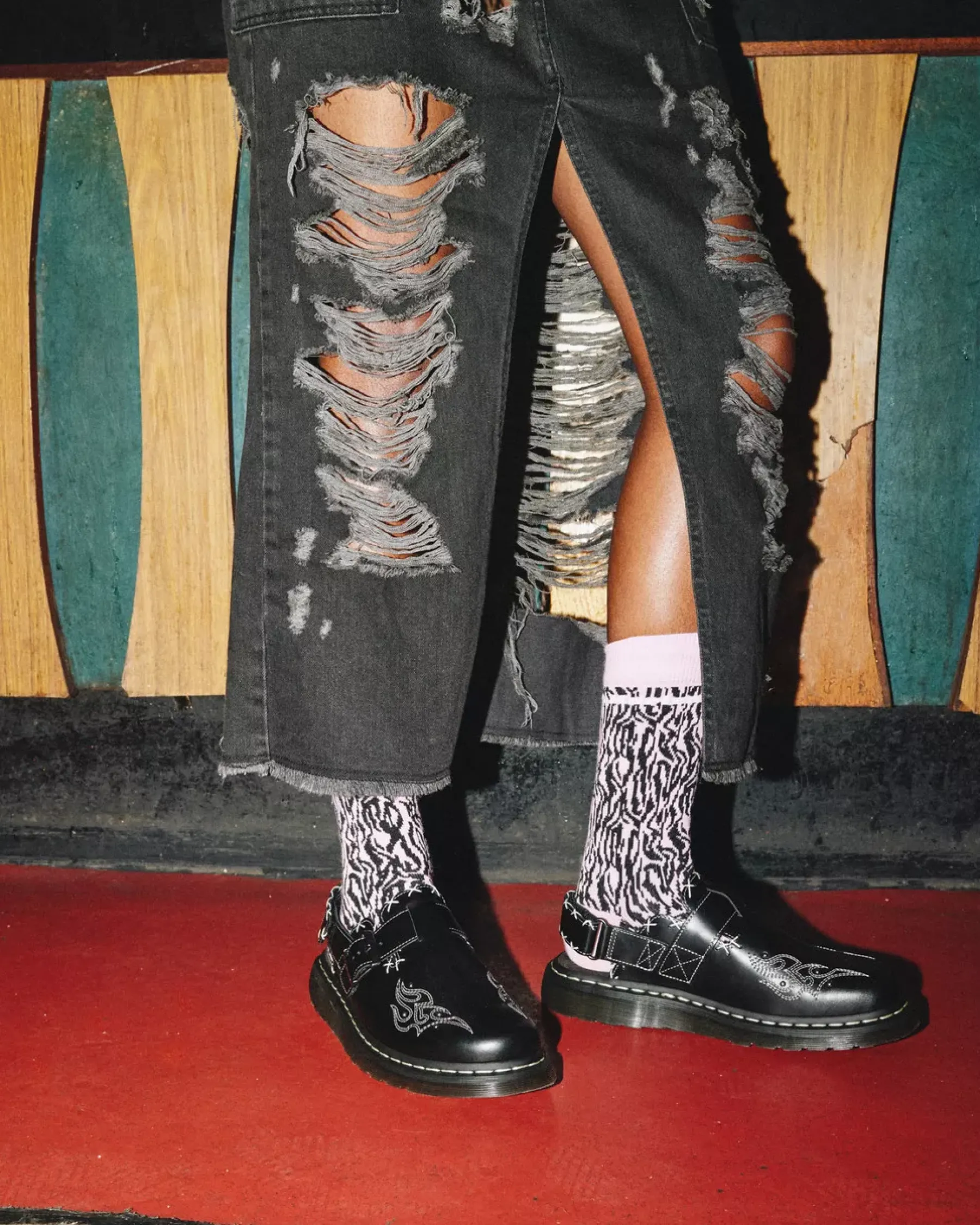 Mules & Slides|Shoes>Dr. Martens Jorge II Gothic Americana Leather Slingback Mules Black — Atlas