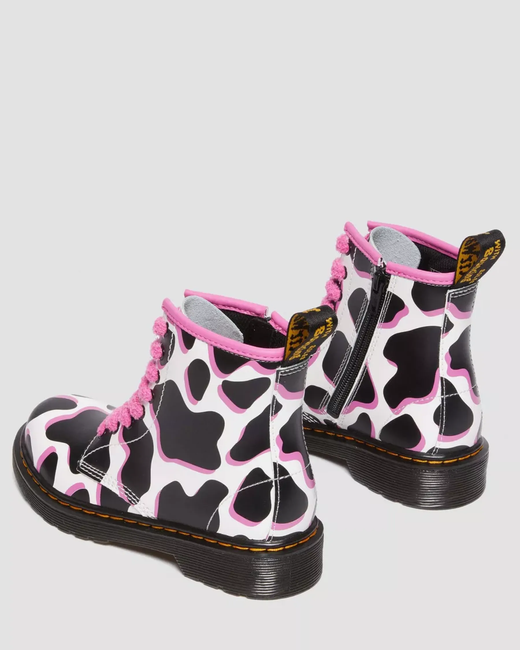Sale|Glitter & Patent Boots>Dr. Martens Junior 1460 Cow Print Patent Leather Lace Up Boots WHITE — Cow Print Patent Lamper