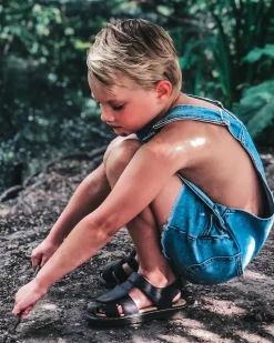 Junior / 5-7 Years|Sandals><noscript><img width=