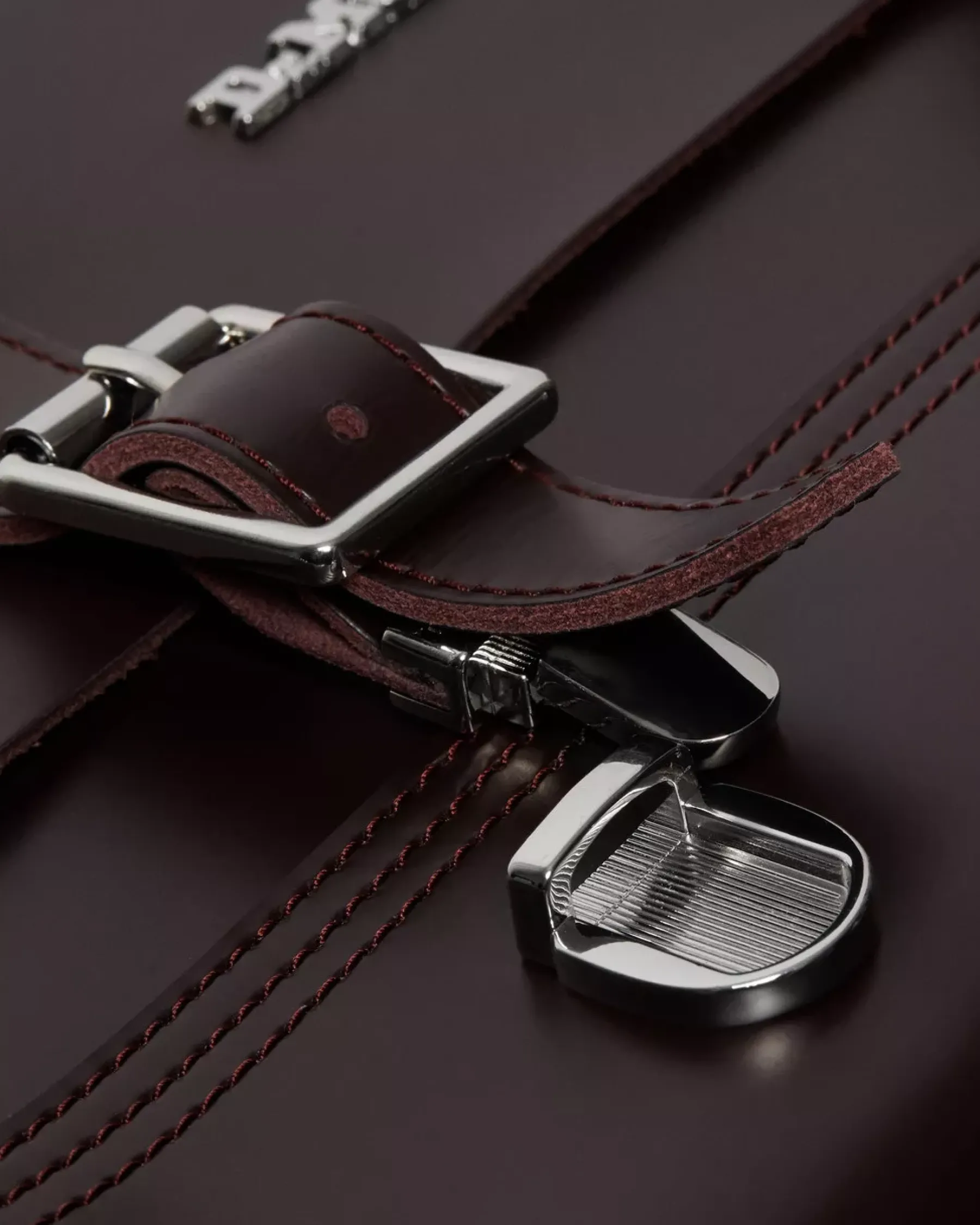 Accessories|Bags>Dr. Martens Leather Box Backpack Burgundy — Kiev