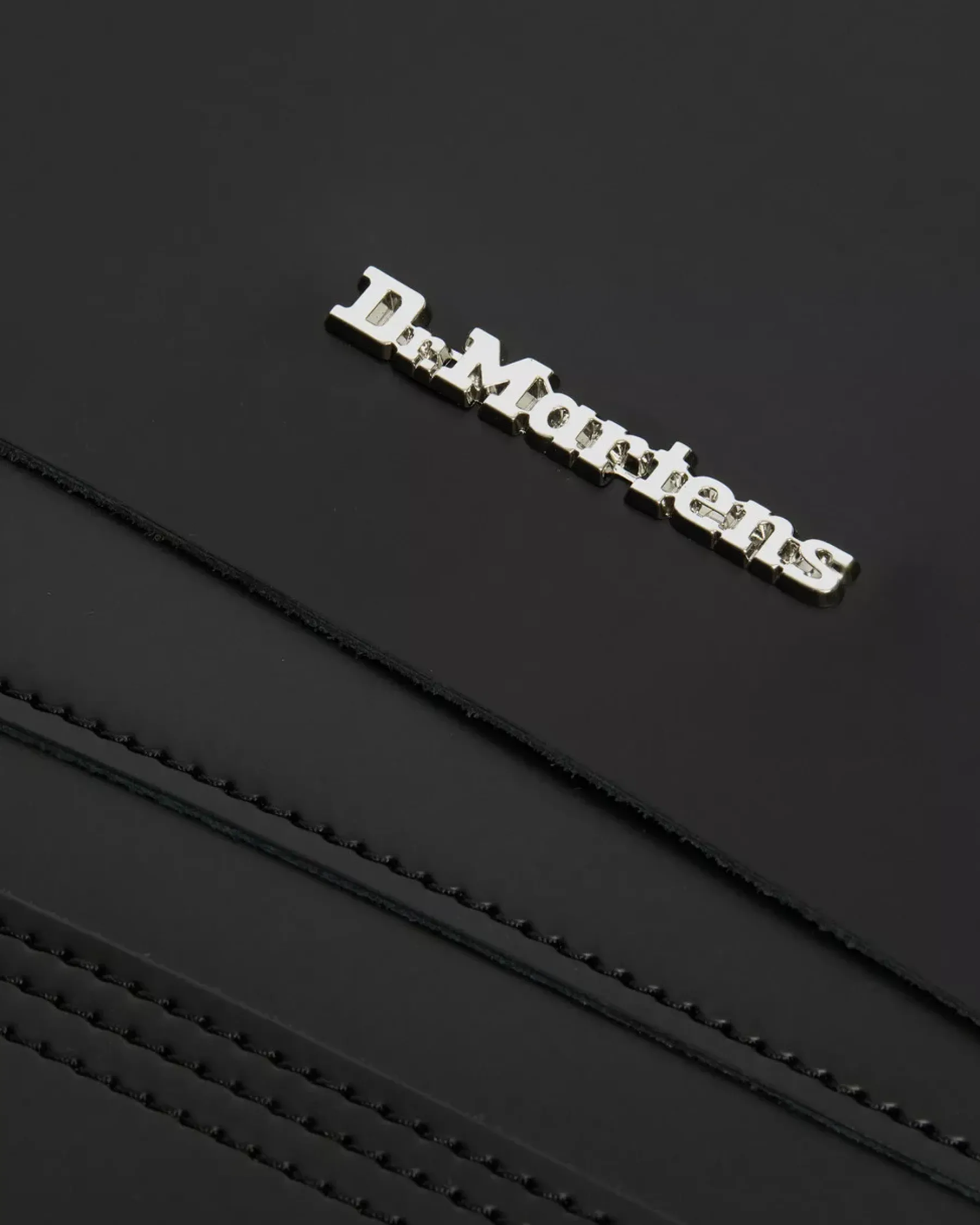 Accessories|Bags>Dr. Martens Leather Box Crossbody Messenger Bag Black — Kiev+ Smooth