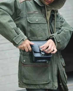Accessories|Bags>Dr. Martens Leather Vertical Crossbody Bag Black — Kiev & Smooth