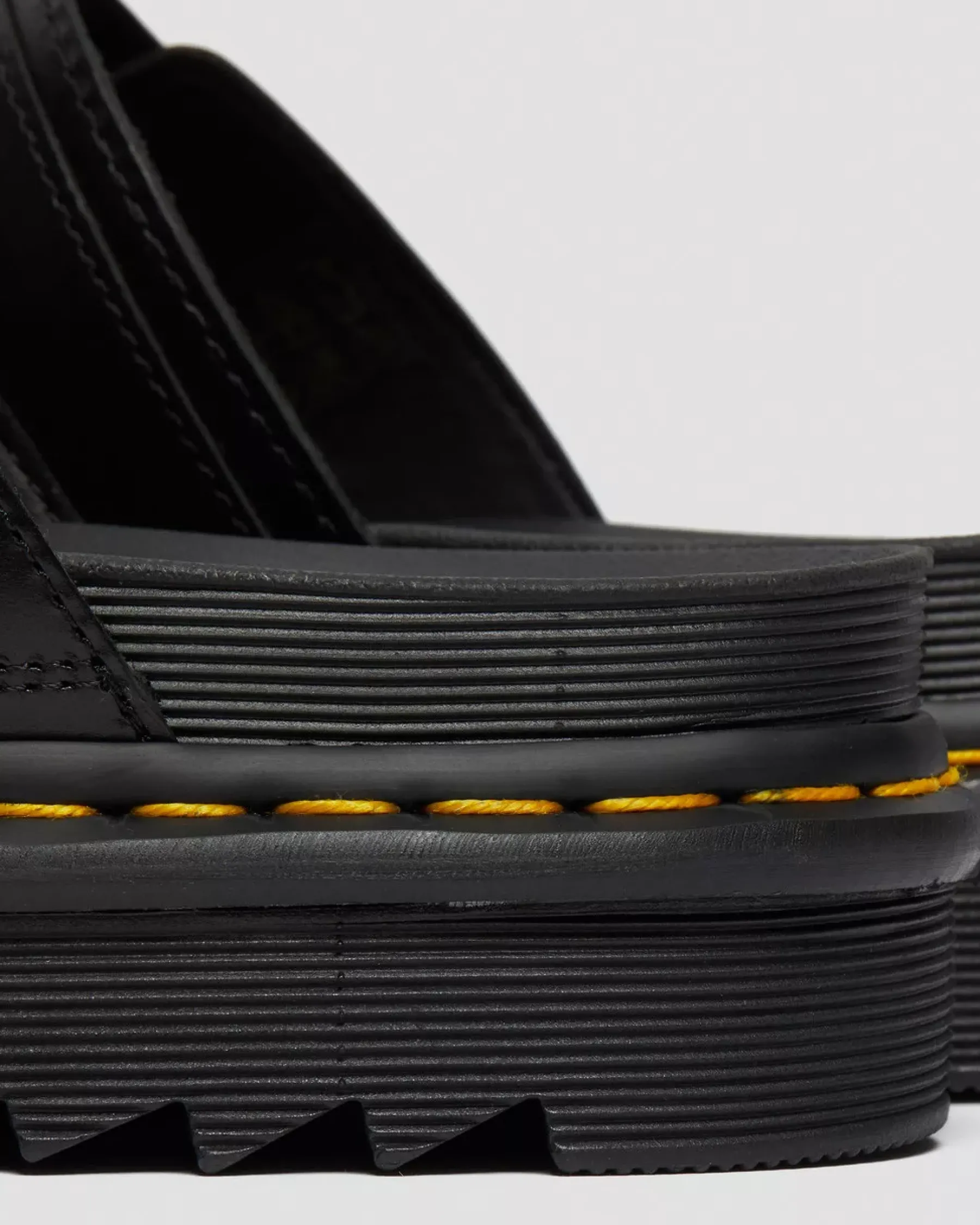 Bestsellers|Mules & Slides>Dr. Martens Myles Brando Leather Buckle Slide Sandals Black — Brando