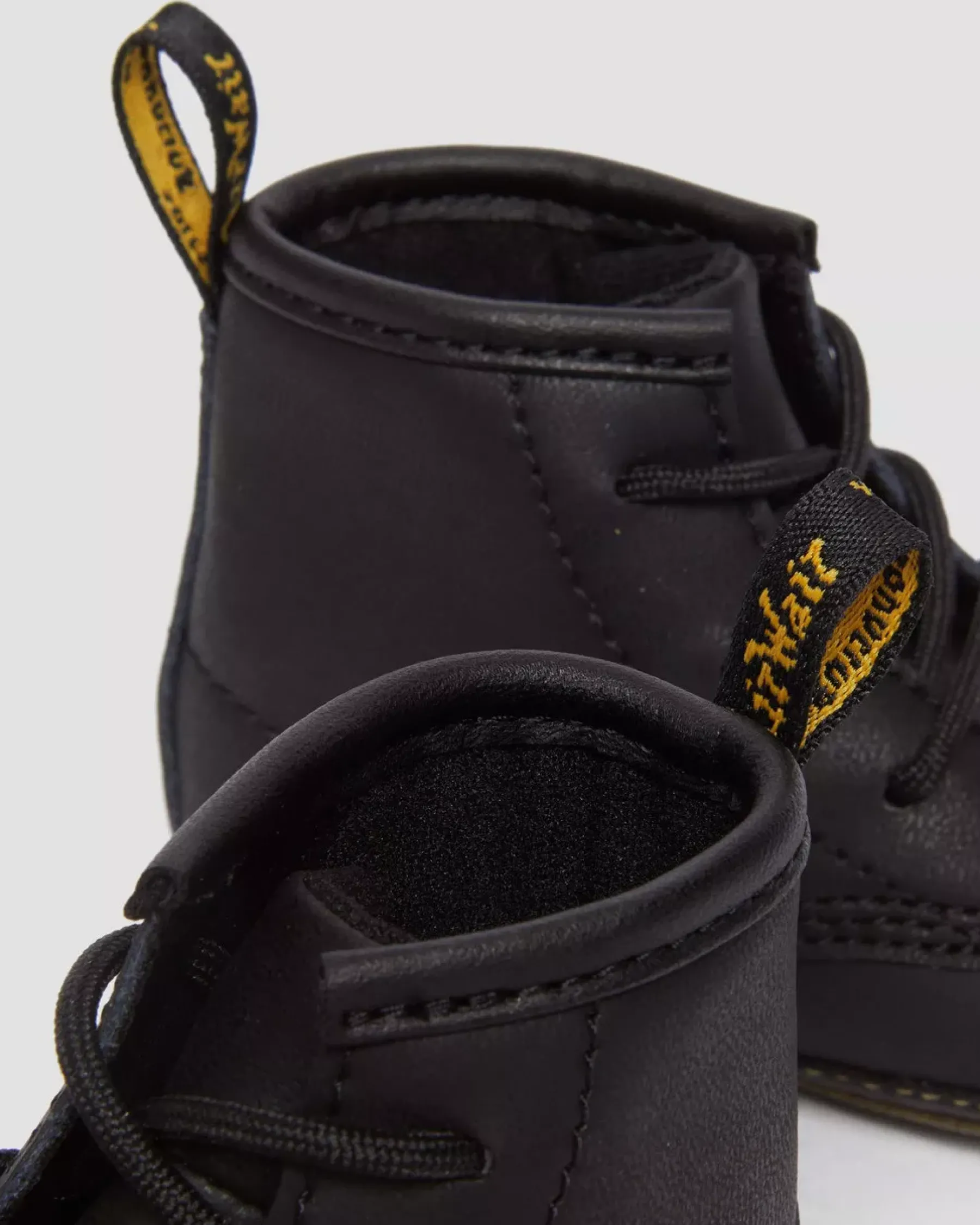 Glitter & Patent Boots|Infant / 0-1 Years>Dr. Martens Newborn 1460 Auburn Leather Booties Black — Mason Pu Split+Mason Nw Synthetic