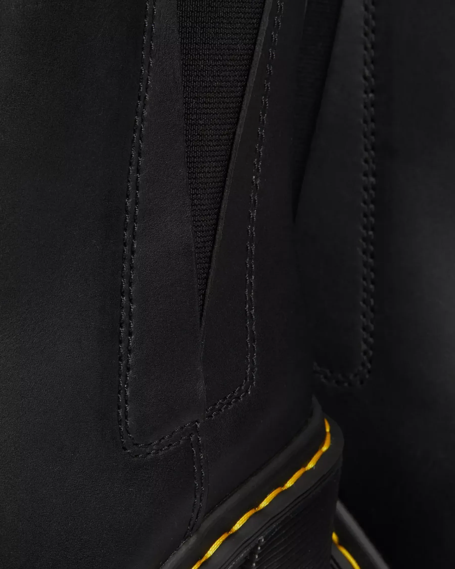 Heeled Boots|Chelsea Boots>Dr. Martens Spence Leather Flared Heel Chelsea Boots Black — Sendal