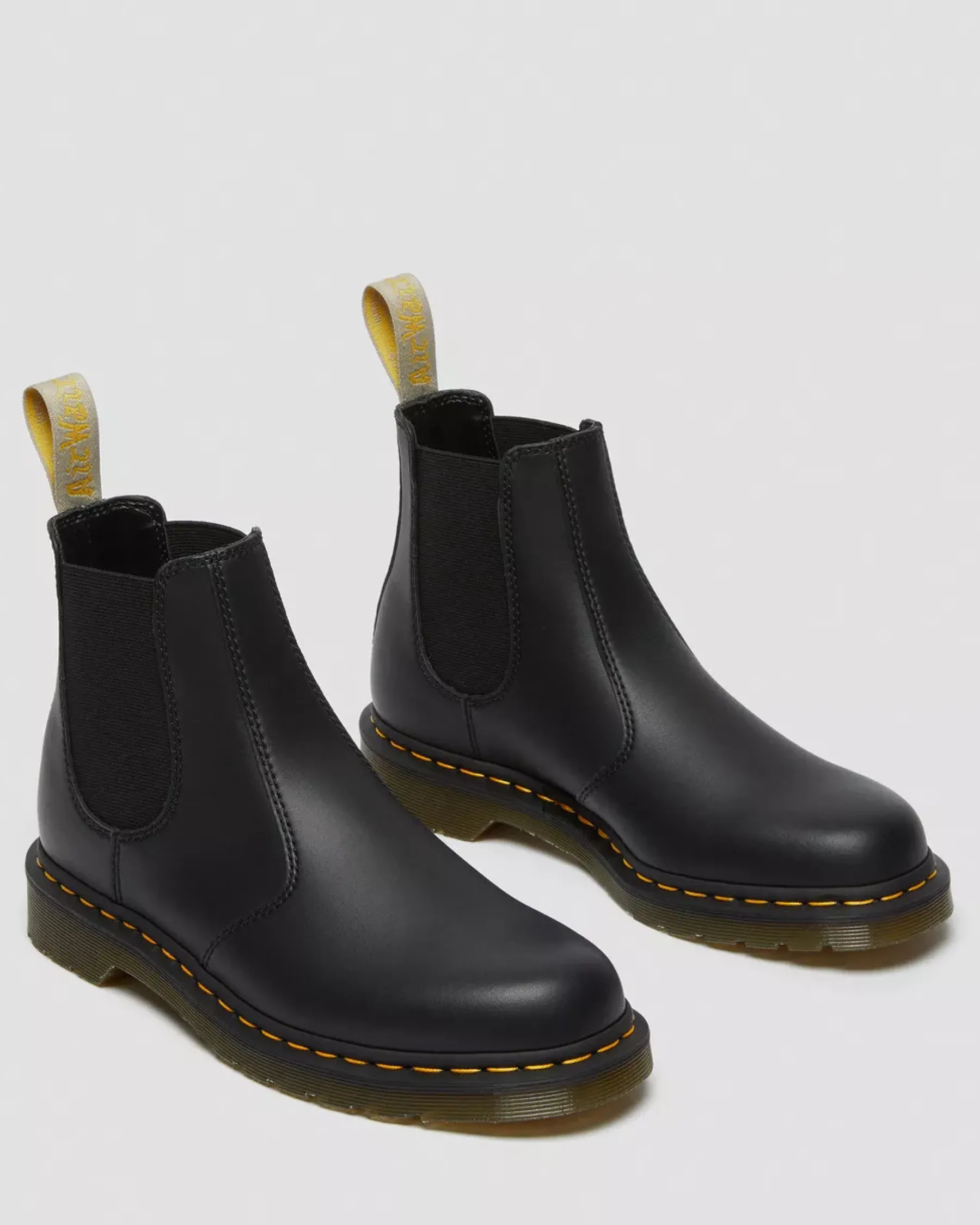 Vegan|Originals>Dr. Martens Vegan 2976 Felix Chelsea Boots Black — Felix Rub Off