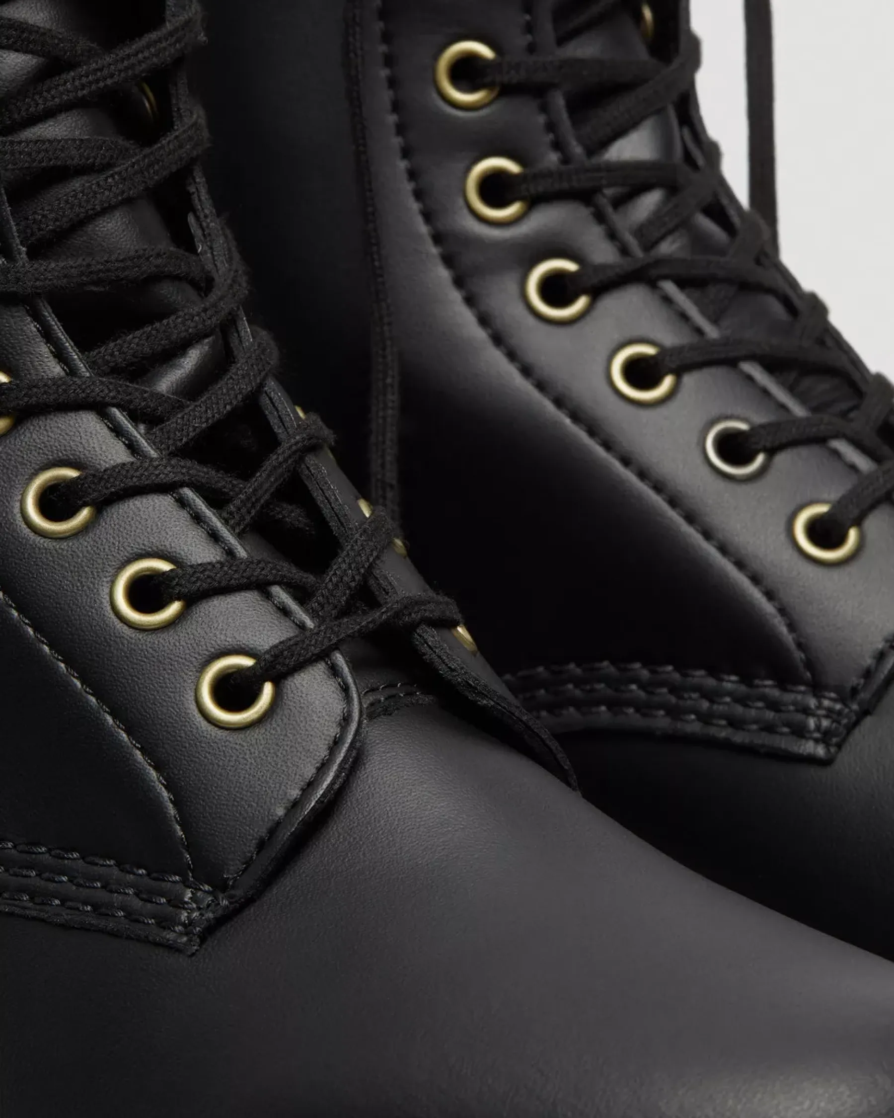 Vegan|Originals>Dr. Martens Vegan 1460 Felix Lace Up Boots Black — Felix Rub Off