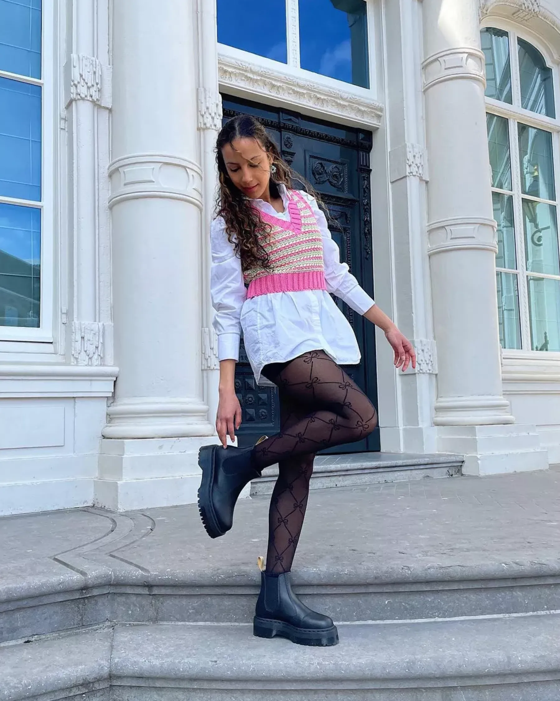 Vegan|Originals>Dr. Martens Vegan 2976 Felix Platform Chelsea Boots Black — Felix Rub Off