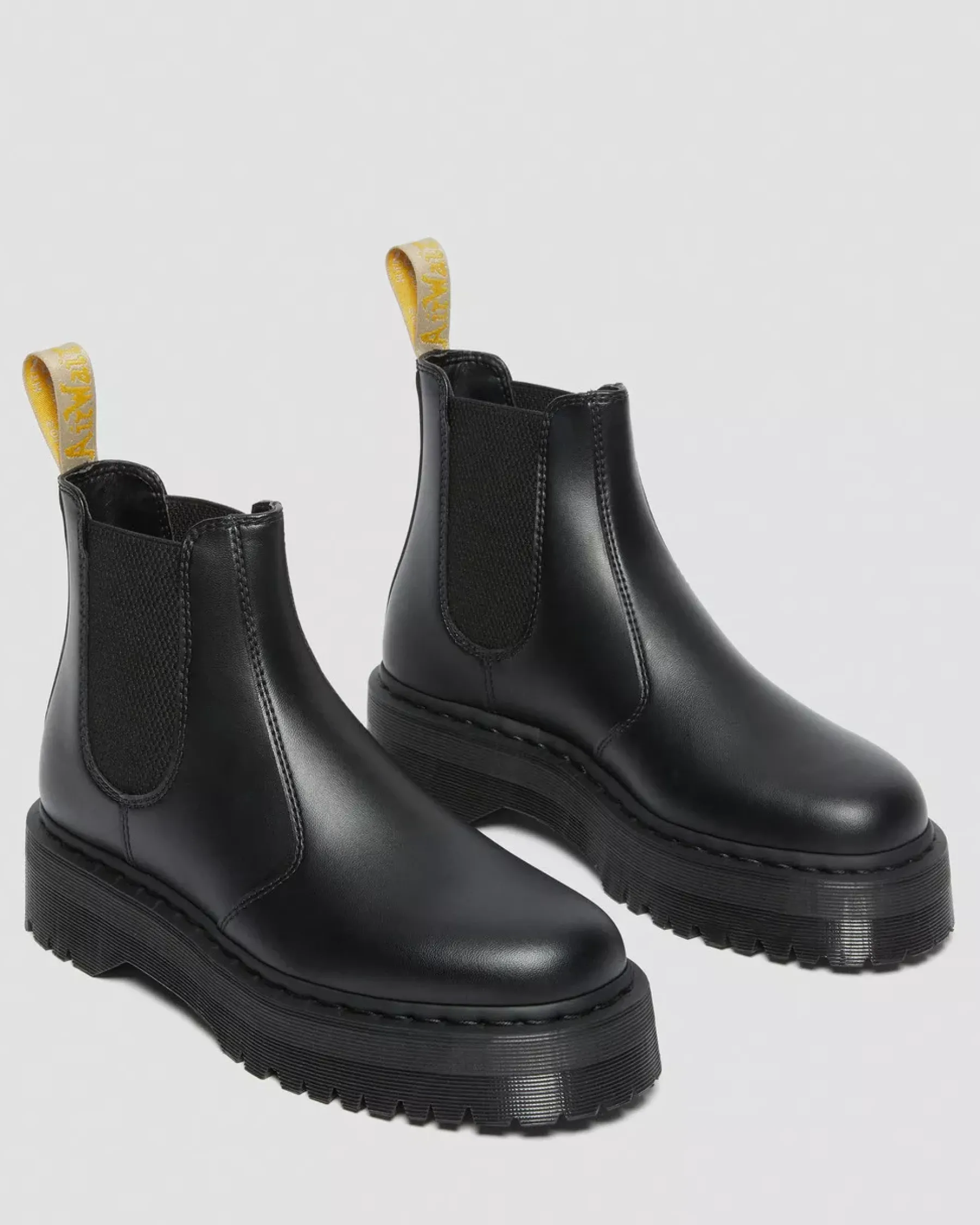 Vegan|Originals>Dr. Martens Vegan 2976 Felix Platform Chelsea Boots Black — Felix Rub Off