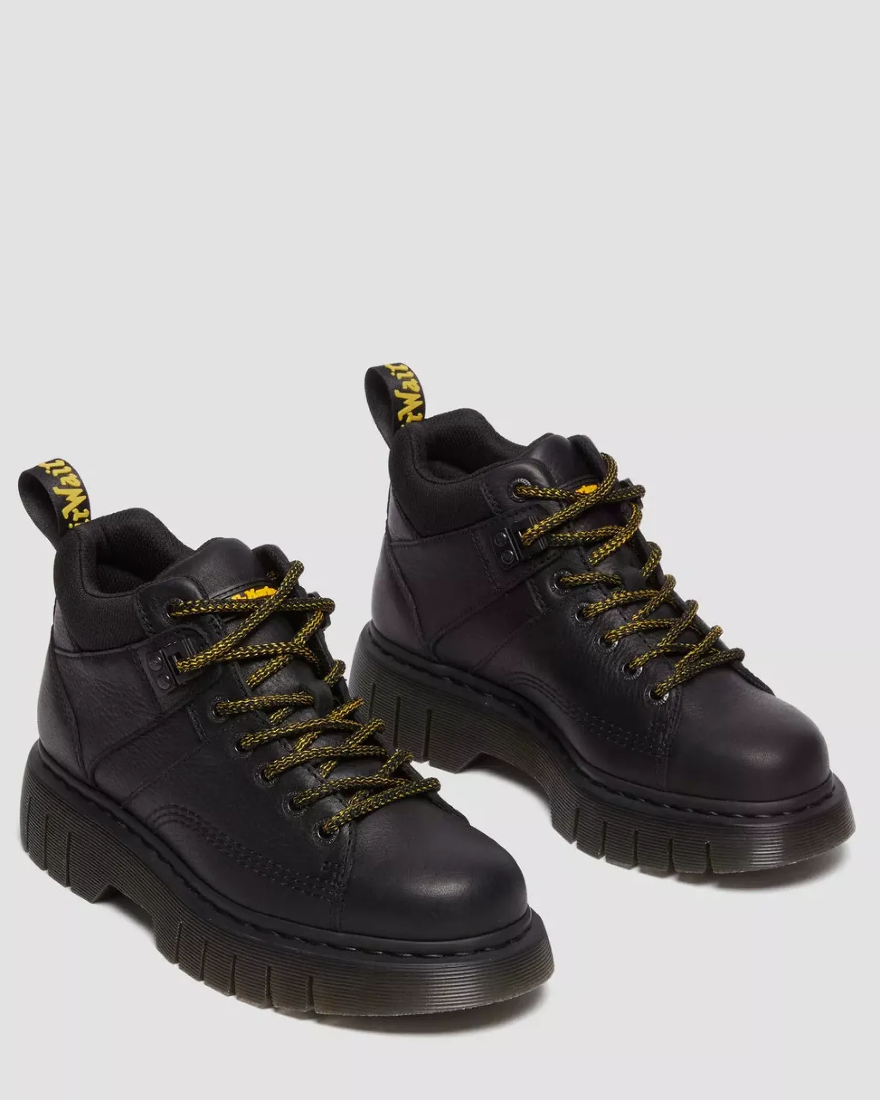 Platform Boots|Ankle Boots>Dr. Martens Woodard Grizzly Leather Low Casual Boots Black — Grizzly