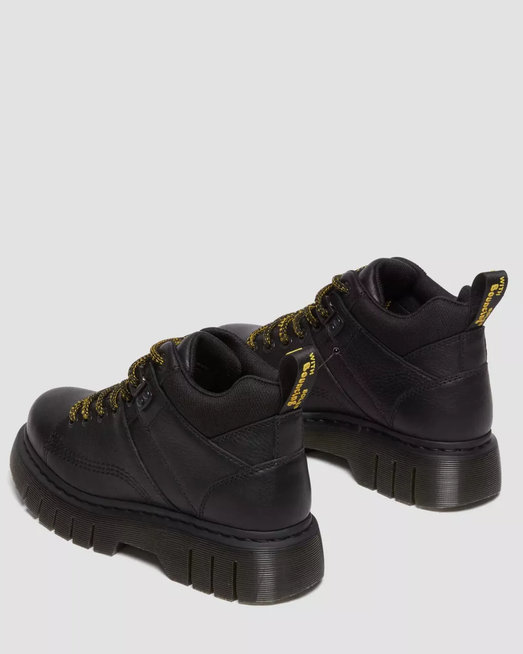 Platform Boots|Ankle Boots>Dr. Martens Woodard Grizzly Leather Low Casual Boots Black — Grizzly