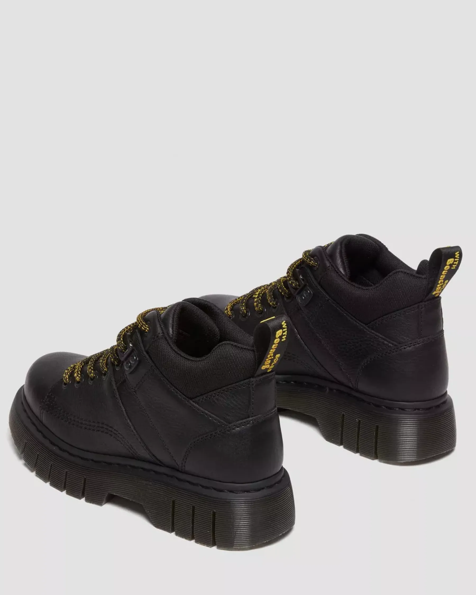 Platform Boots|Ankle Boots>Dr. Martens Woodard Grizzly Leather Low Casual Boots Black — Grizzly