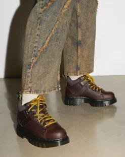 Platform Boots|Ankle Boots>Dr. Martens Woodard Grizzly Leather Low Casual Boots Dark Brown — Grizzly
